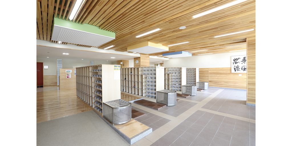 会津若松市立河東学園中学校 株式会社白井設計